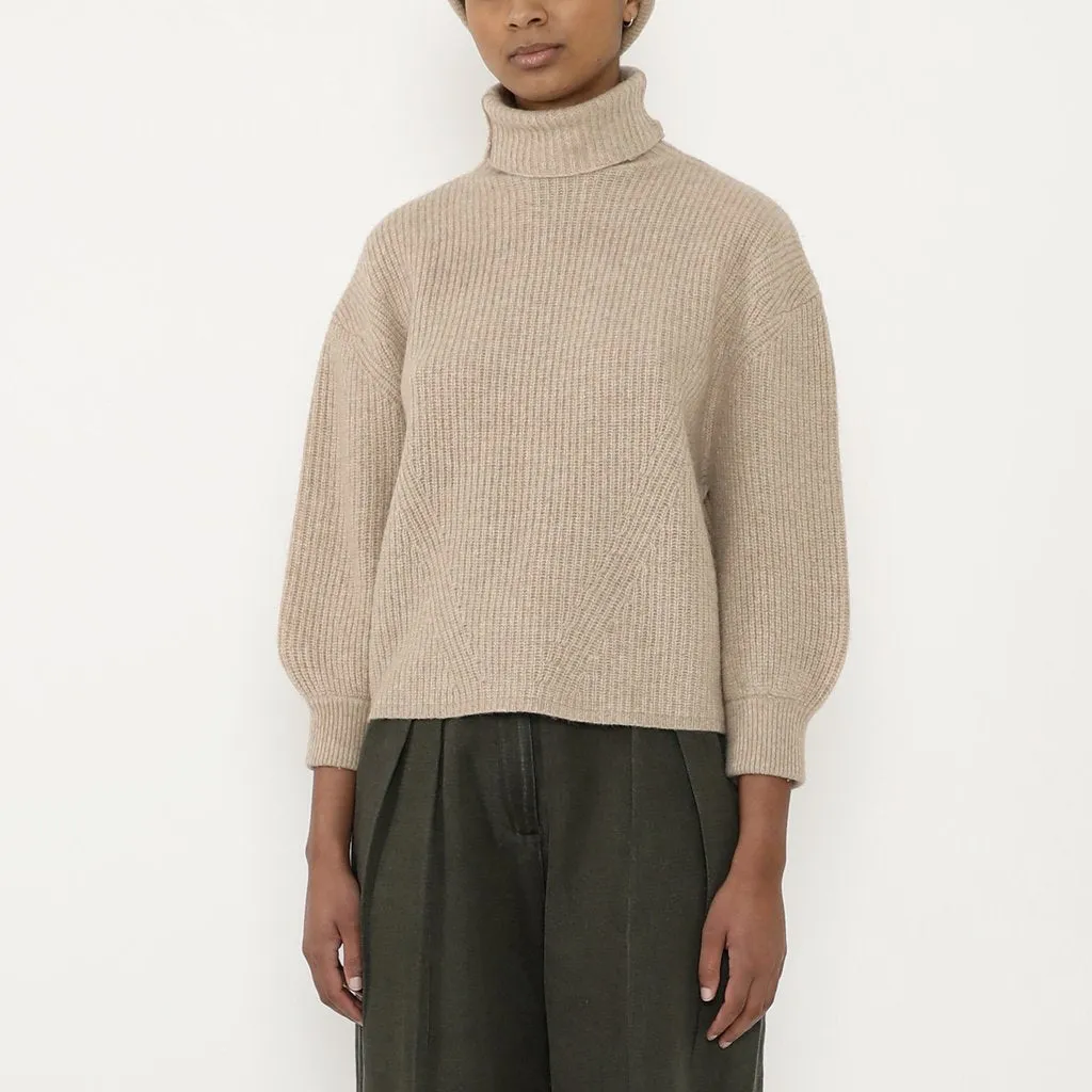 7115 by Szeki Poet Turtleneck in Sand