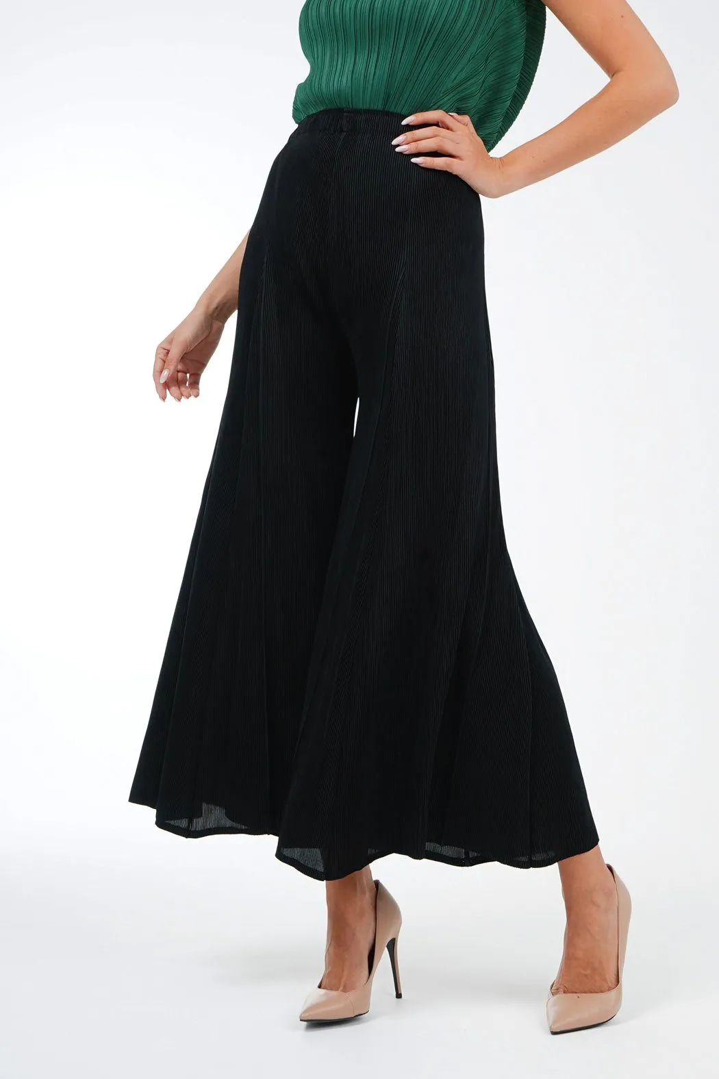 Perla Wide-Leg Pleated Pants