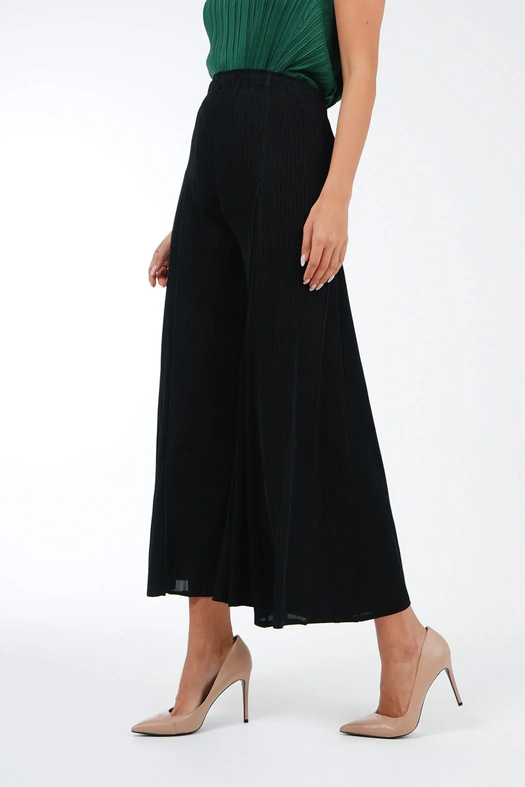 Perla Wide-Leg Pleated Pants